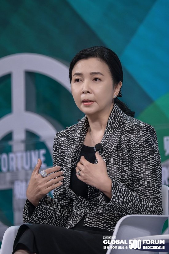 谢瑞麟总裁谢邱安仪：“TSL TOSI”品牌线上定价比线下门店低一点点