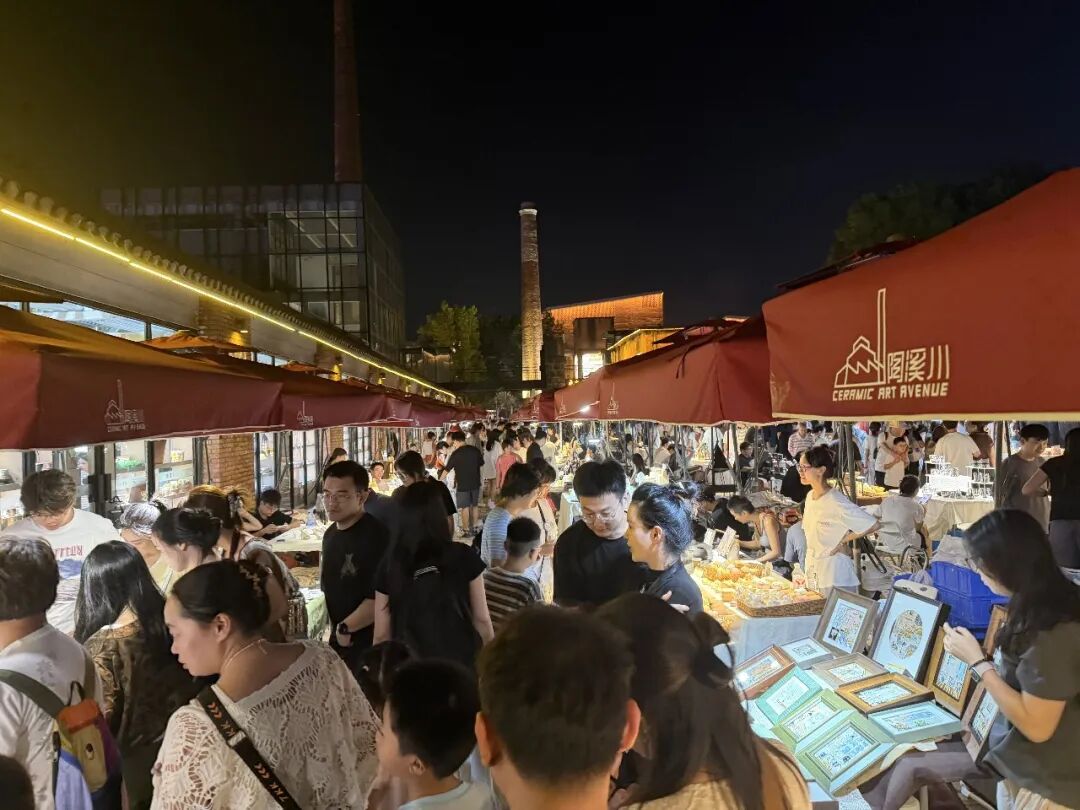 实探|景德镇样本:一场手作留住游客,假期旅游消费呈现新变化